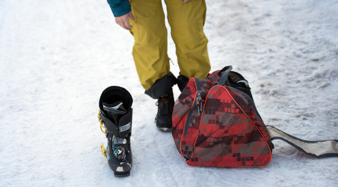 chaussure_de_ski_et_equipement